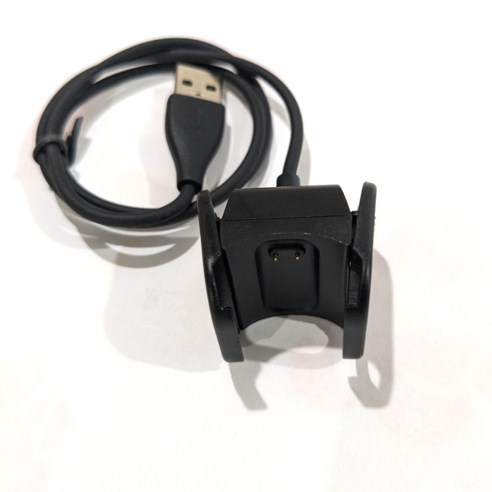 Charger for Fitbit Charge 4 Smartwach in Black - USB 2.0 Cable 20 7/8in